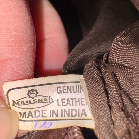 Marshal Leather Travel Pouch 3 zip pockets and one snap. Missing strap. B18 - Picture 9 of 9